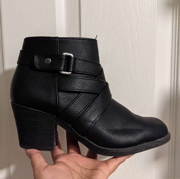 3for30!!! Black American Eagle booties - Picture 6 of 10
